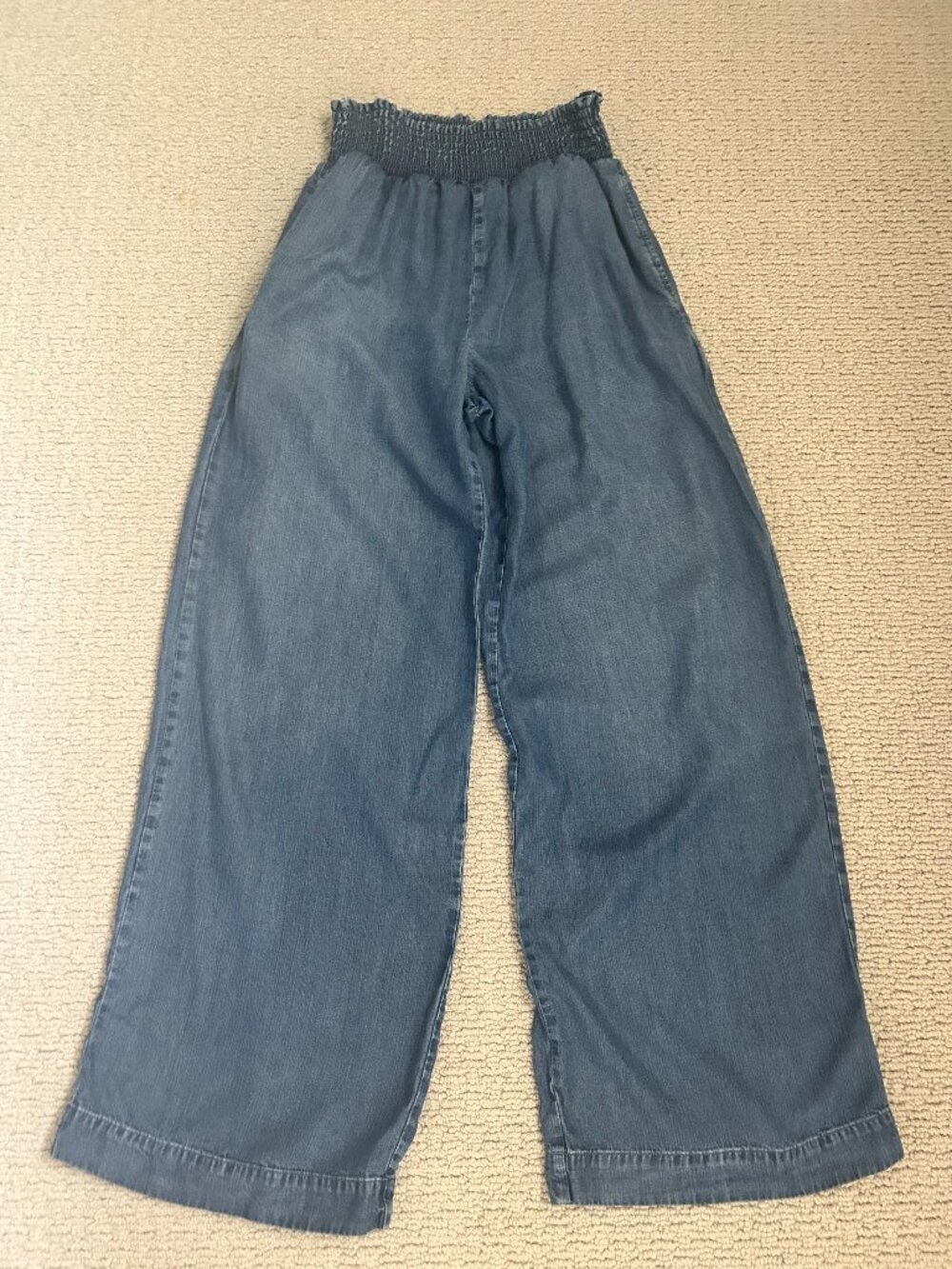 Bella Dahl, size small, full length elastic waist wide leg flowy denim pants